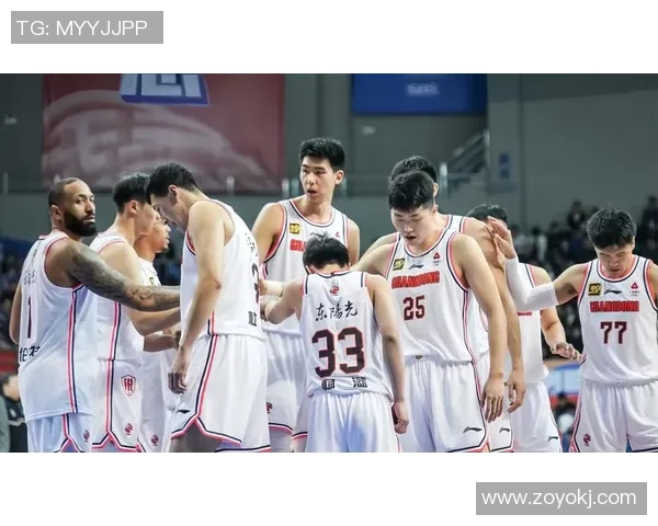 南京篮球队以96分稳居冠军赛积分榜首位争夺冠军的激烈竞争仍在继续